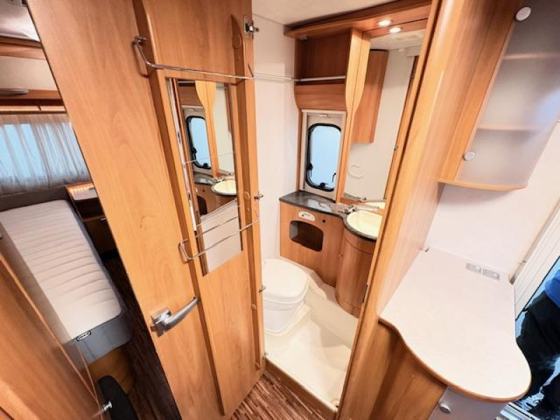 Eriba Nova GL 532 Mover - camas individuales foto: 7