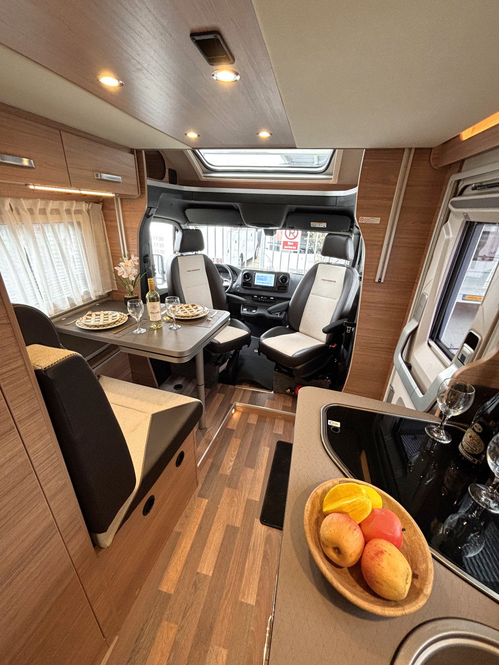 Weinsberg CaraLoft 640 MERCEDES AUTOM&Aacute;TICO CAMAS INDIVIDUALES CAMA ABATIBLE foto: 12