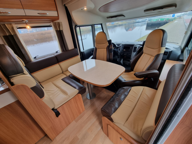 Rapido M 891 Mercedes - Automatik Foto: 10
