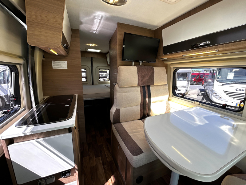 Karmann Davis 590 Transverse bed/2017/Euro6/Airco photo: 7