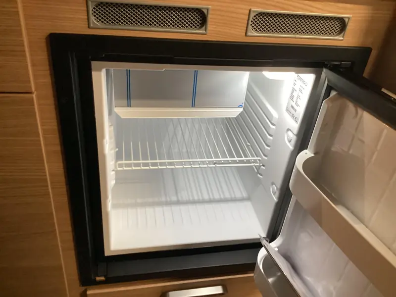 T@B Metropolis 320 RS model 2026  foto: 6