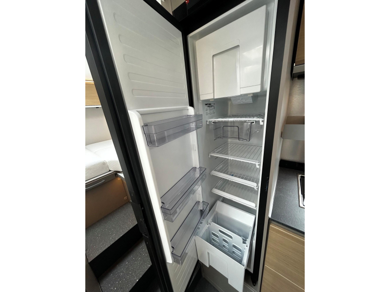 Adria Compact Select DL Grote koelkast, Luifel  foto: 14