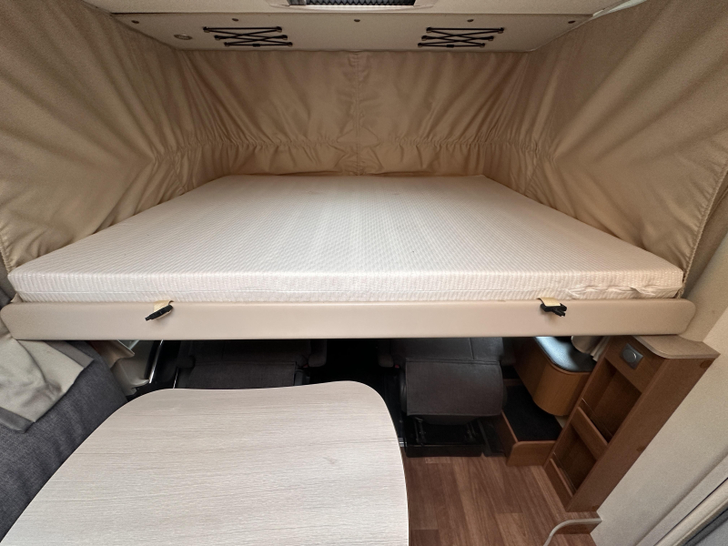 Knaus Platinum Selection 650 MEG Lengtebedden Integraal  foto: 12