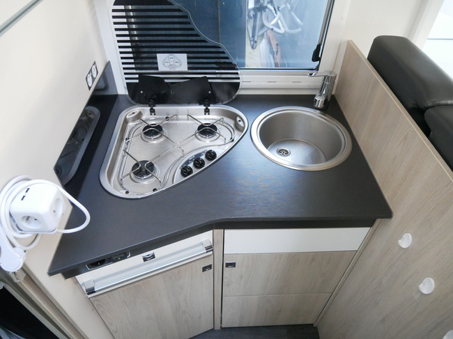Chausson 718 XLB Special Edition, Cama Queen, Cama abatible!! foto: 11