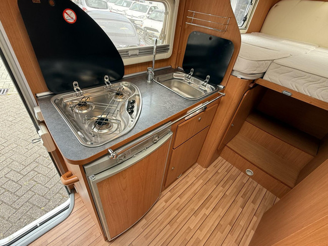 Maesss Sunline T665 nieuwstaat lengtebedden foto: 11