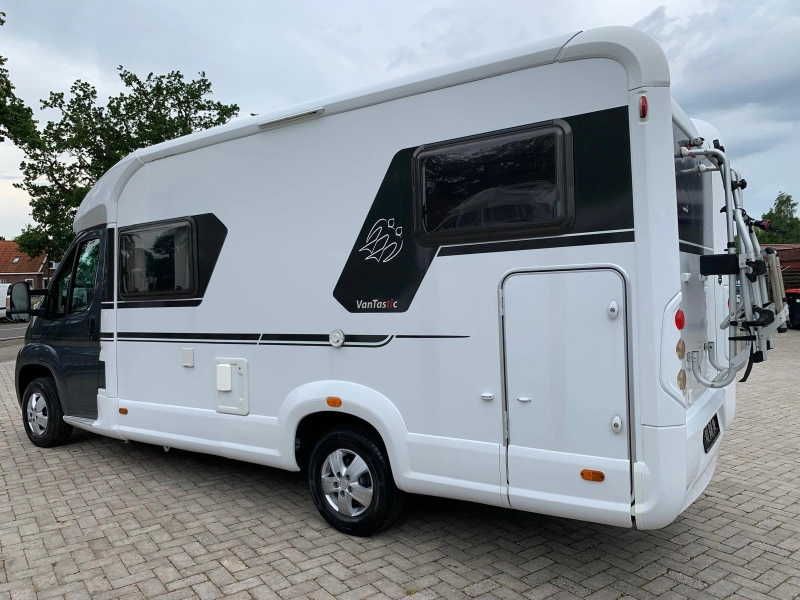 Knaus Vansation 600 TI Enkele Bedden Garage  foto: 3