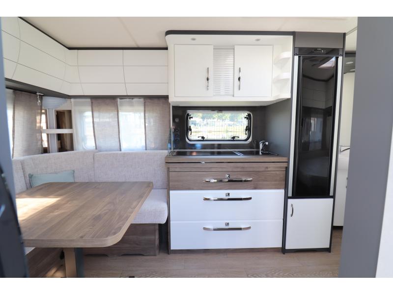 Hobby Excellent Edition 460 UFE MODEL 2026 - 1500 KG -606  foto: 8