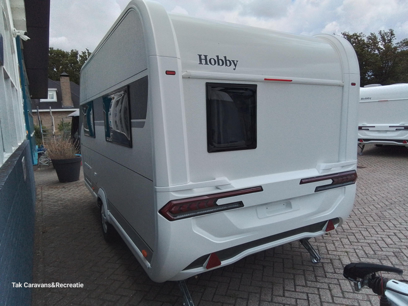 Hobby De Luxe 400 SFE compacte caravan 