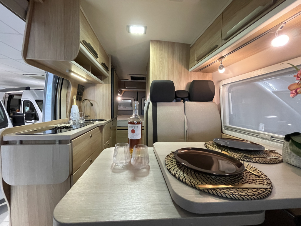 Knaus Boxstar 600 MQ QUERBETT EURO 6 5.99M BEARLOCK Foto: 16