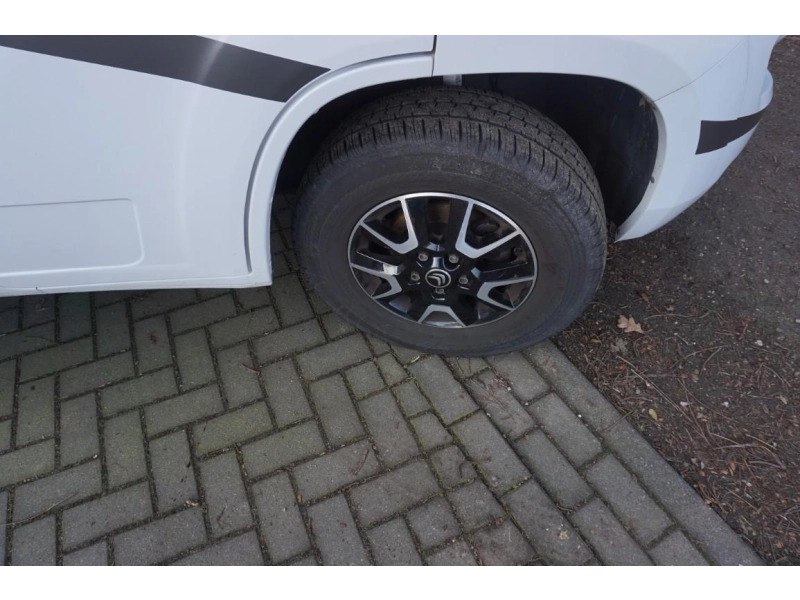 Sunlight V60 Adventure Edition  foto: 21