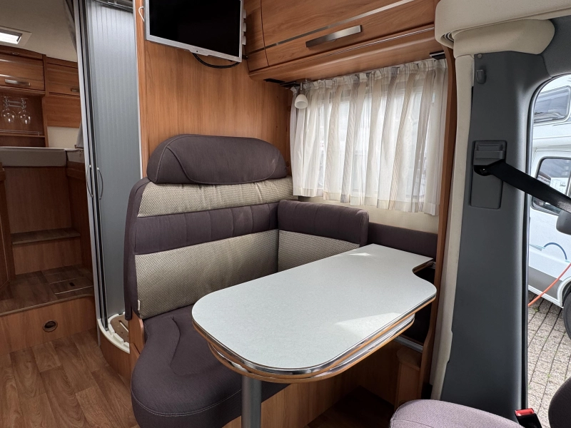 Hymer Van 520 S Einzelbetten Raumwunder Foto: 13
