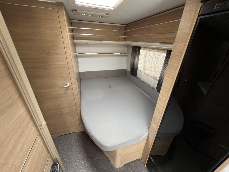 Adria Adora 512 UP Toldo Thule Mover Autom&aacute;tico foto: 5