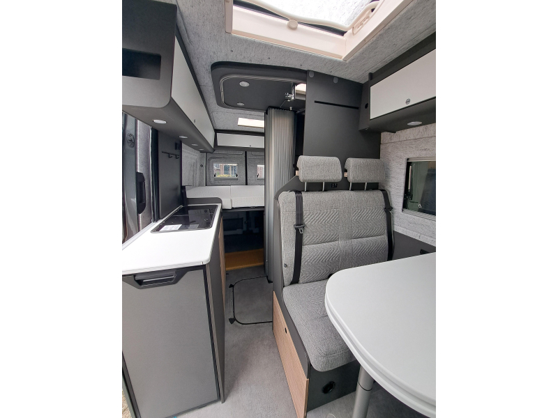 Dethleffs Globetrail VW Performance 600 DR photo: 8