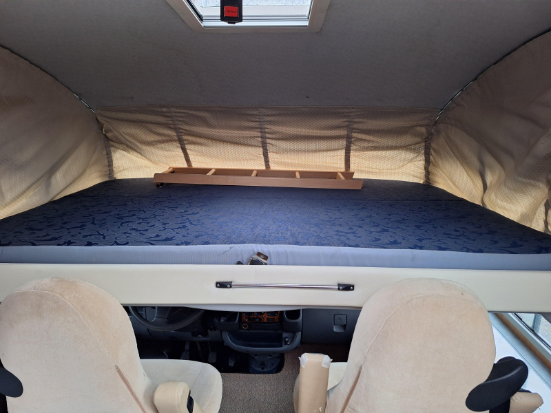 B&uuml;rstner Elegance 690 I 205CM BED-LPG+SOLARPANEL Foto: 10