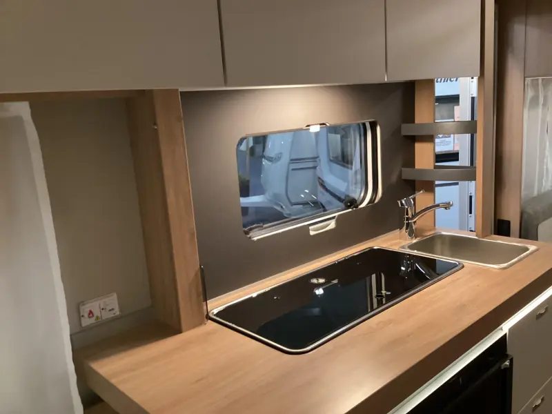 Knaus Sport 460 EU Voordeel-pakket € 2.250,-  foto: 9