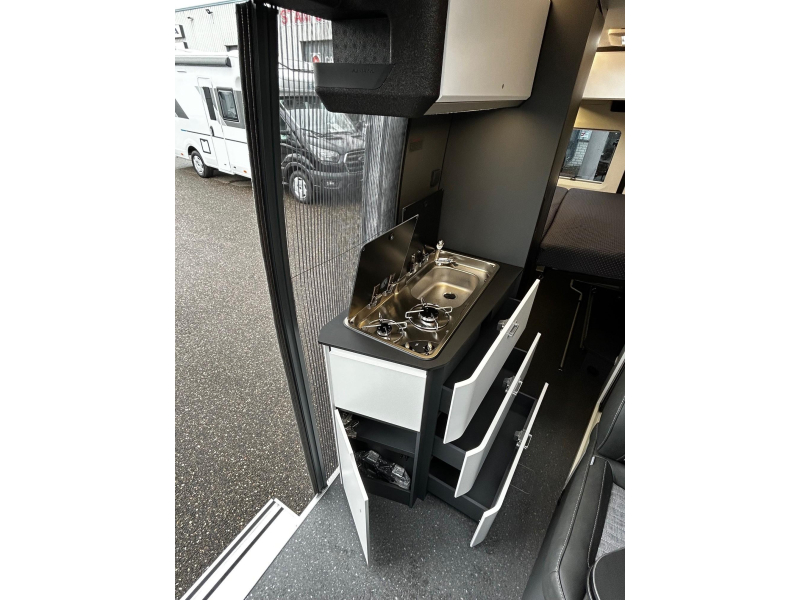 Adria Twin Supreme 600 SPB Truma dieselkachel Luifel  foto: 12
