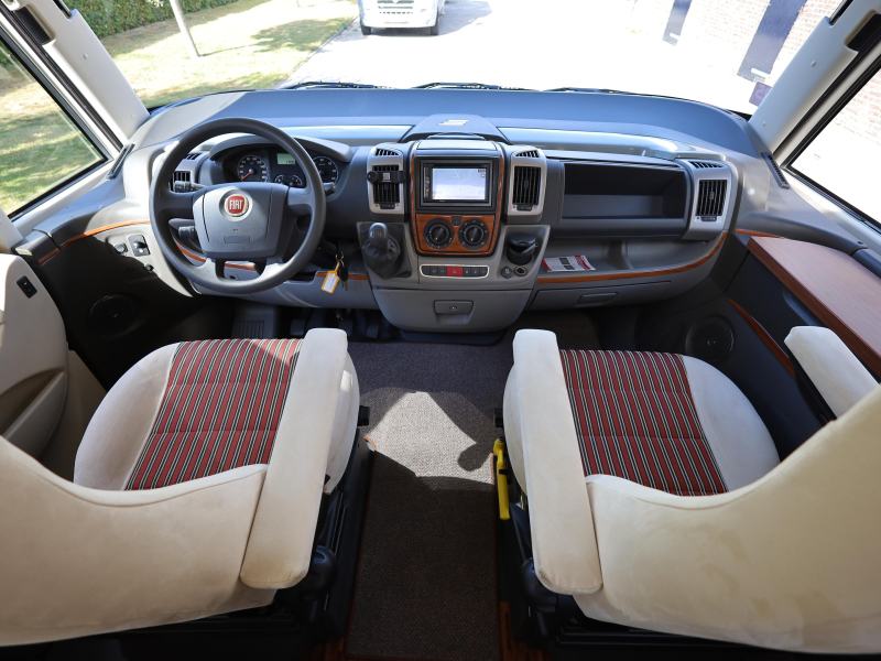 Hymer B 654 SL 3L 160 PS | Fahrradlift Foto: 13