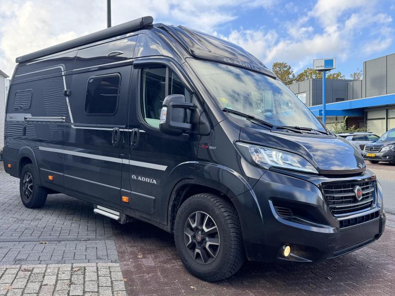 Adria Twin Supreme 640 SGX 9T Automaat- Hefbed  foto: 1