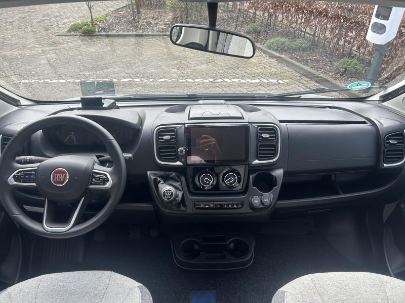 Knaus Sky Wave 60 Years 650 MEG Airco 230V, Zonnepaneel  foto: 4