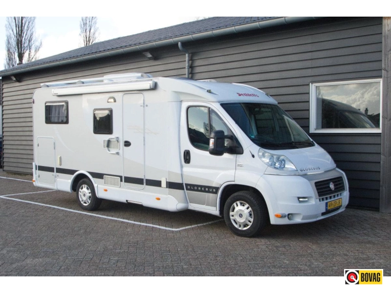 Dethleffs Globebus T 004 halfintegraal camper  foto: 0