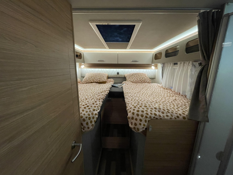 Weinsberg CaraCore 700 Meg Automatik 4pe Foto: 17