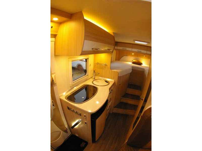 Bürstner Travel Van T 620 G Enkele bedden, Automaat  foto: 15