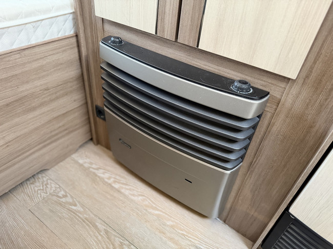 Hobby DE LUXE 490 KMF photo: 13