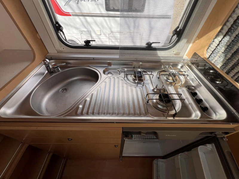 Delta Euroliner 4400 LB voortent en luifel  foto: 7