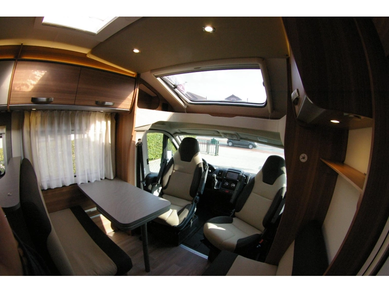 Weinsberg CaraSuite 700 ME Enkele bedden, XXL Garage  foto: 6