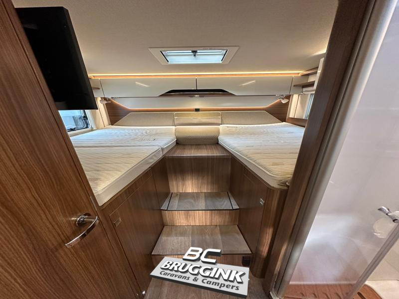 Hymer B-MC I 680 EINZELBETTEN + HUBBETT Foto: 8