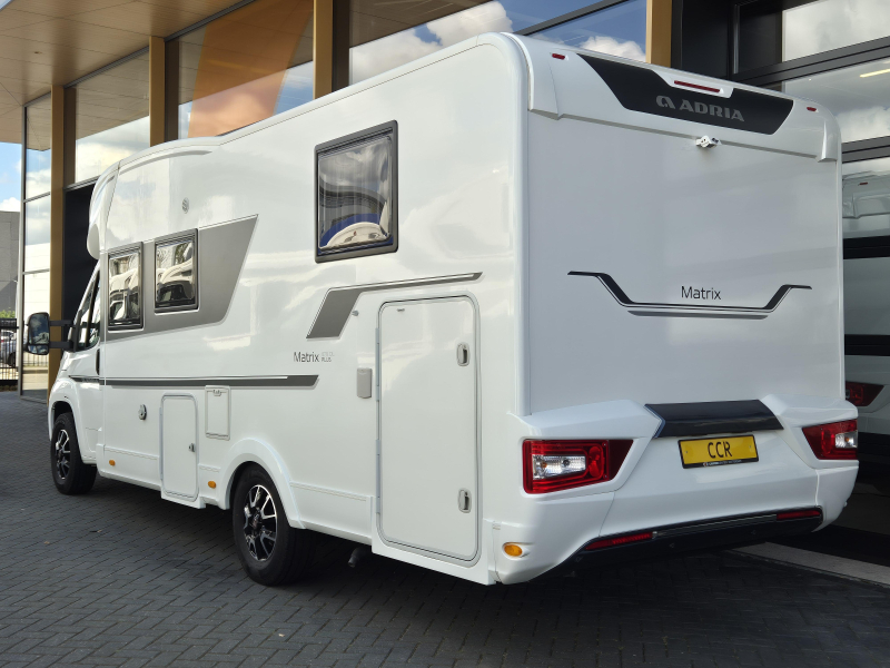 Adria Matrix Plus 670 DL face to face Foto: 4