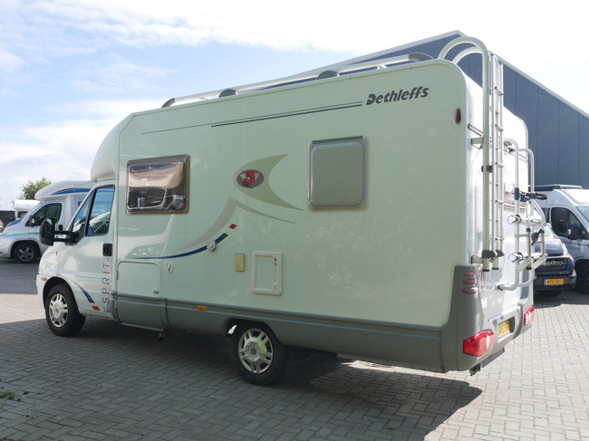 Dethleffs H 5940 Esprit, Cama francesa, Garaje foto: 18