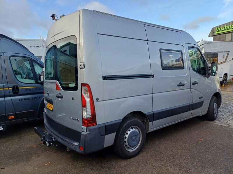 Nissan NV400 photo: 20