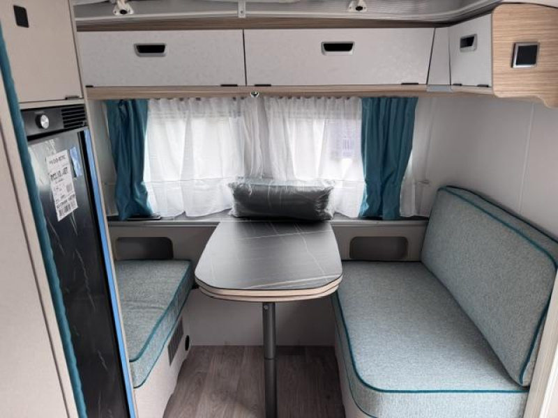 Eriba Touring Urban 642 Paket Harbour Blue Foto: 3