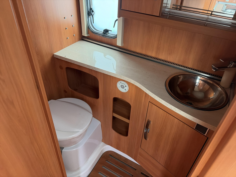 Eriba Nova Luxus Line 531 Mover/Voortent/Fietsendr.  foto: 5