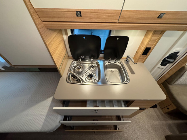 Dethleffs Camper 460 EL foto: 8