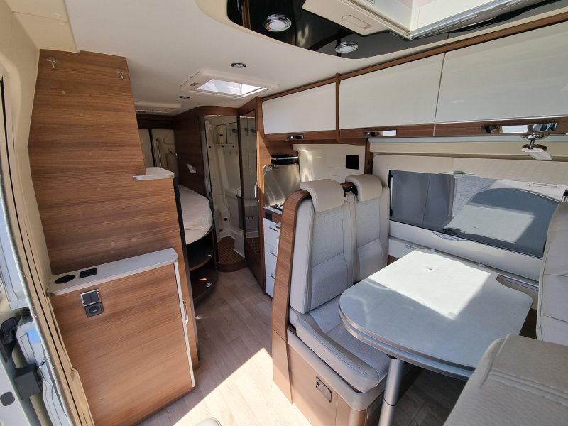 Rapido V 62 Ultieme luxe, frans bed.  foto: 14