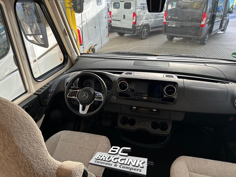 Hymer B-MC I 680 EINZELBETTEN + HUBBETT Foto: 4