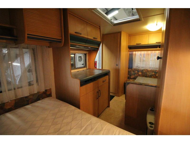 Hobby De Luxe 400 SF Voortent + voortentluifel  foto: 9