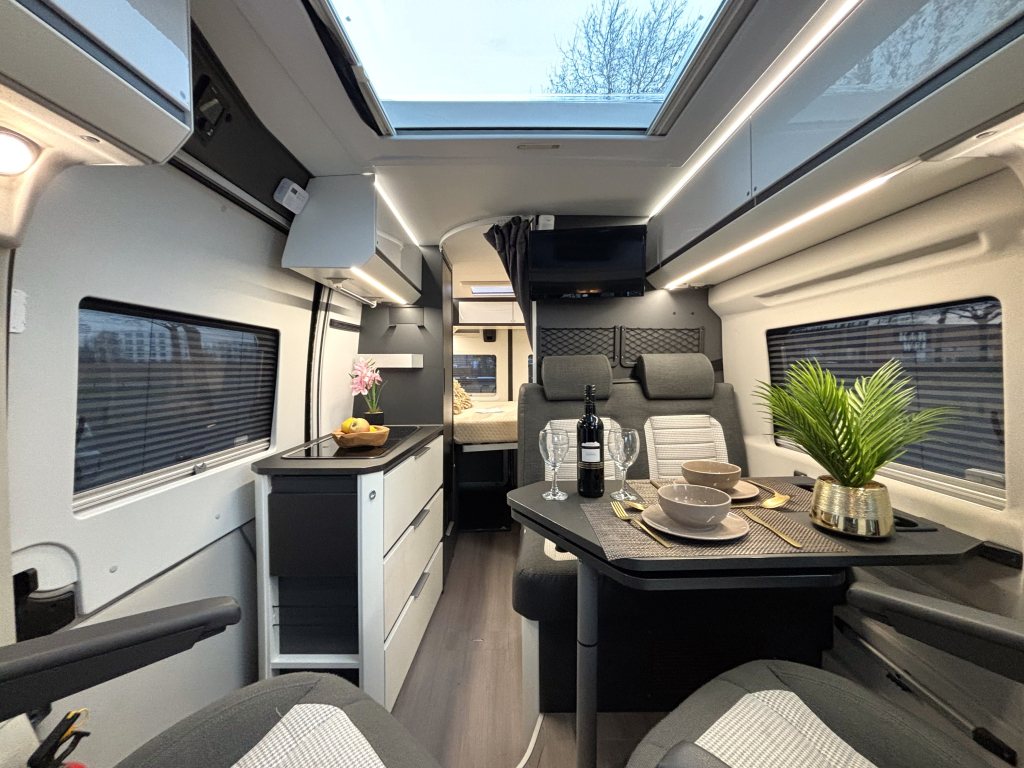 Adria Twin Supreme 600 SPB 9-TRAPS AUTOMAAT DWARSBED EURO6 foto: 18