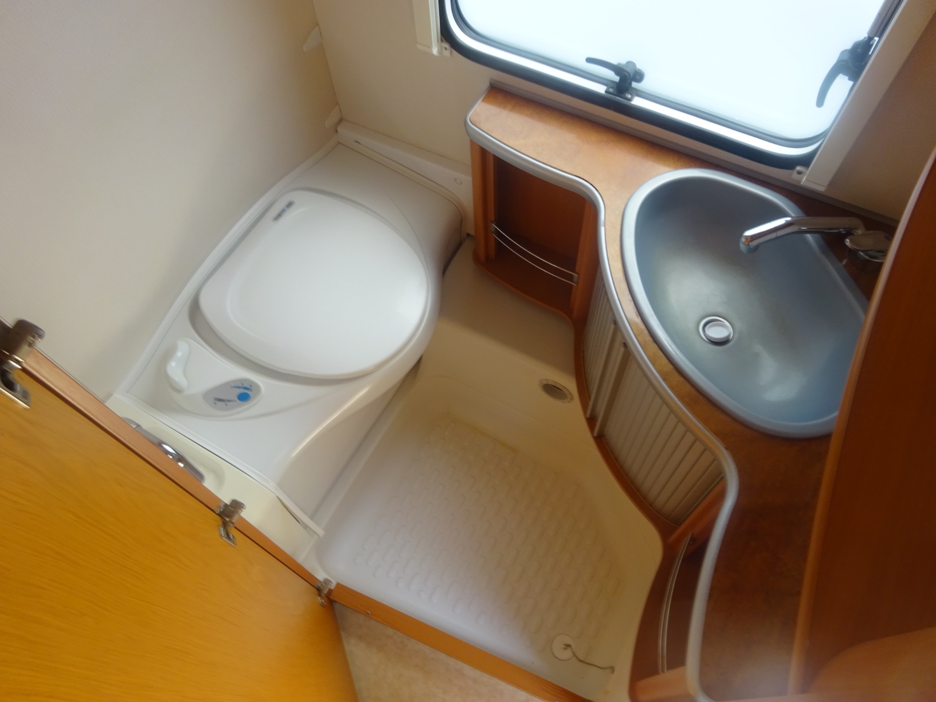 Fendt Diamant 550TG Enkele Bedden + Mover+ Airco foto: 14