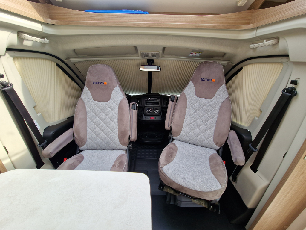 CAPRON T135 foto: 19