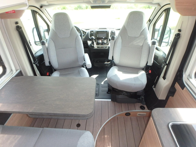 Weinsberg CaraBus 630 ME EDITION FIRE  foto: 15