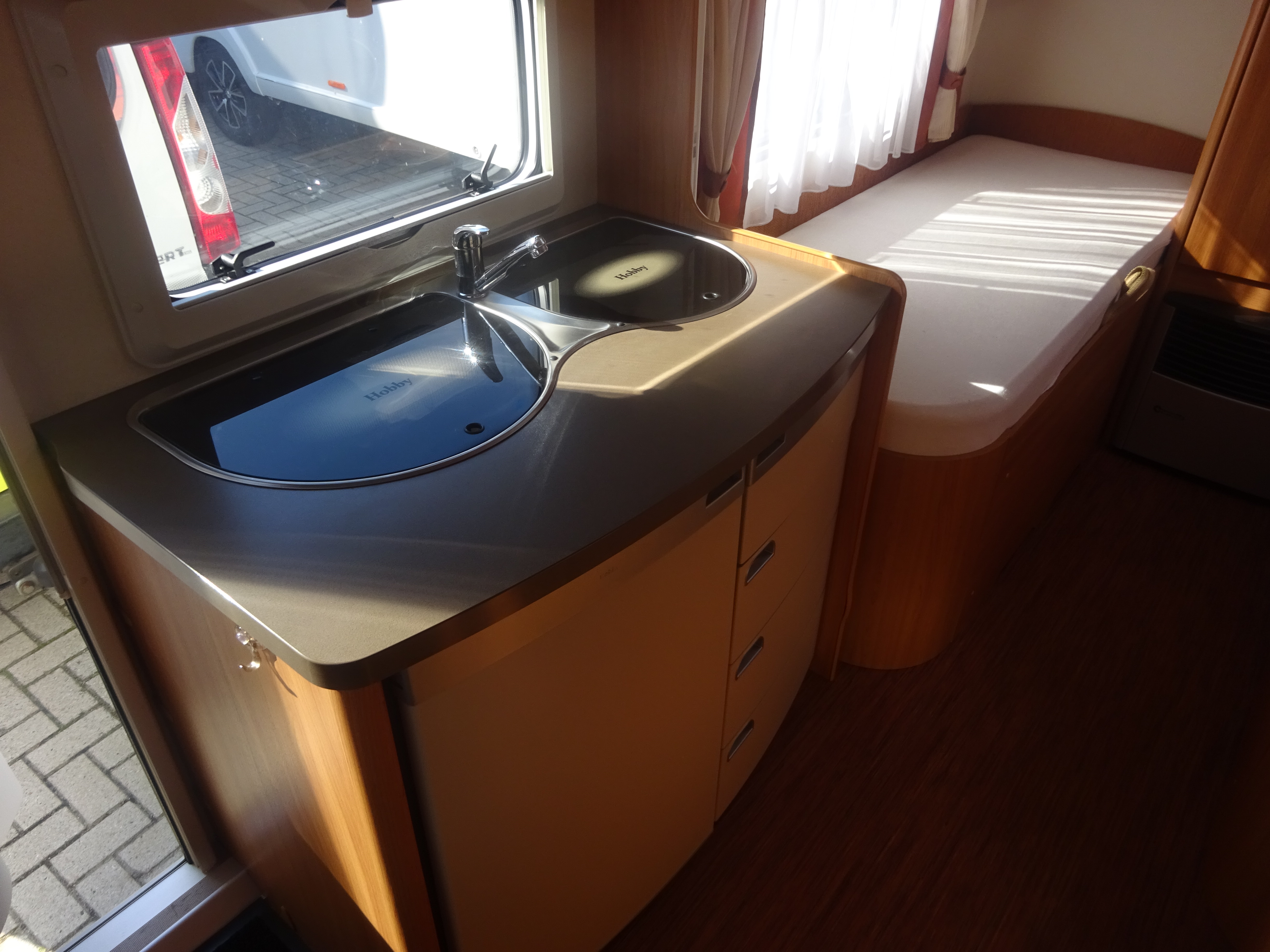 Hobby De luxe 460 LUEnkele Bedden+Rondzit+Mover foto: 15