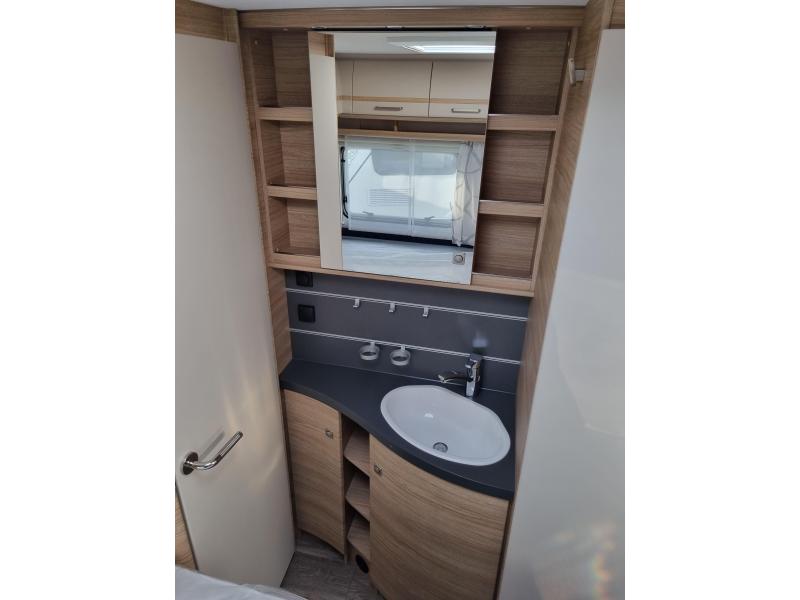 Fendt Bianco Activ 445 SFB 1700 kg - Truma Combi 4e  foto: 14