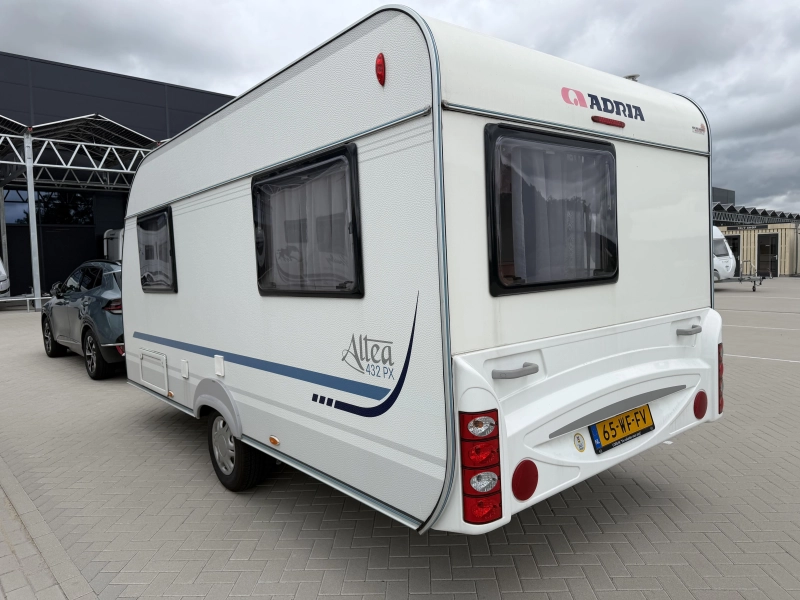 Adria Altea 432 PX Fietsendrager - voortent  foto: 2