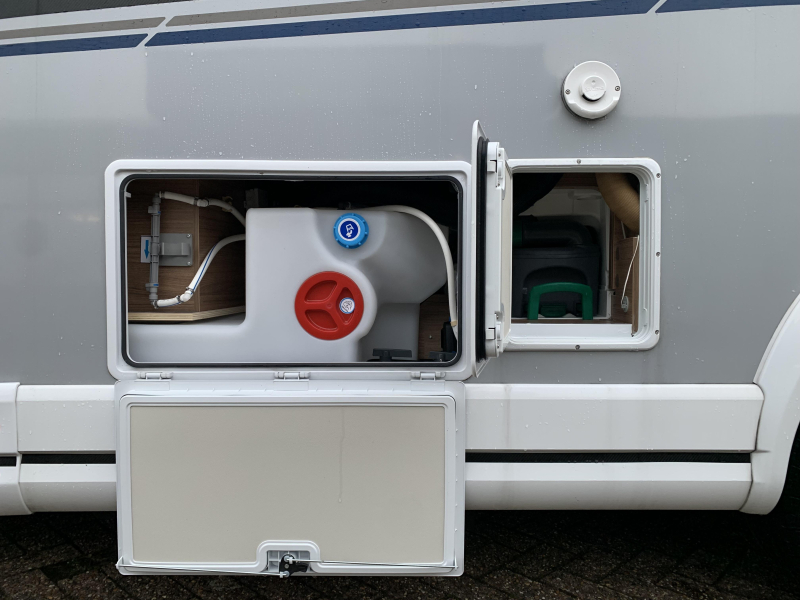 Knaus Van TI 640 MEG 2x airco zon sat V16 CE41  foto: 4