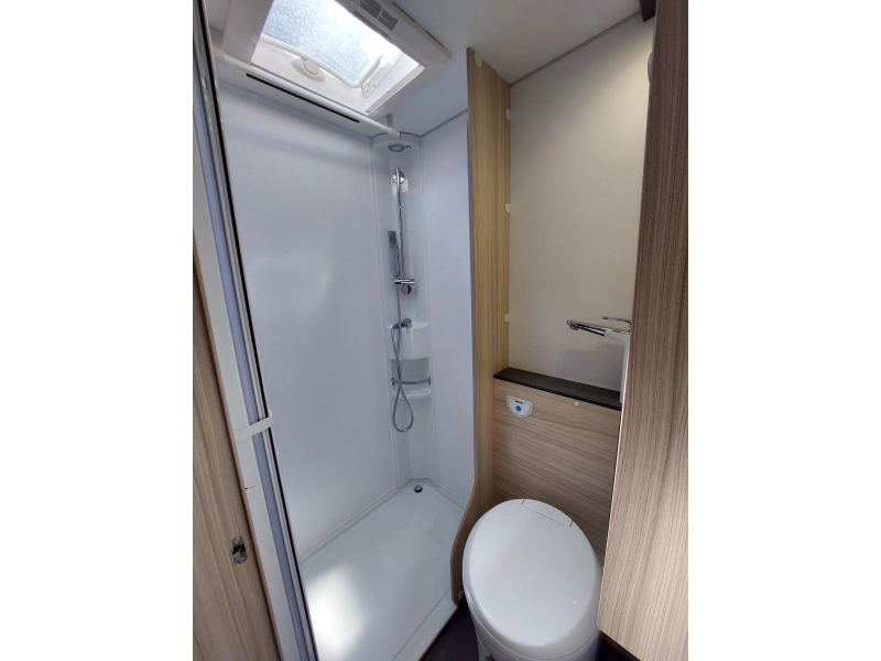 Sun Living A 75 DP 6 Slaapplaatsen/airco  foto: 14