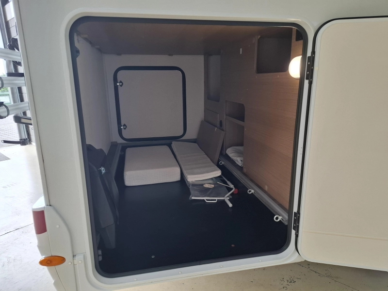 Hymer Carado 447 T 140CV Camas Individuales Solar foto: 4