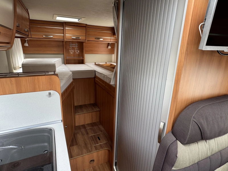 Hymer Van 520 S Einzelbetten Raumwunder Foto: 4